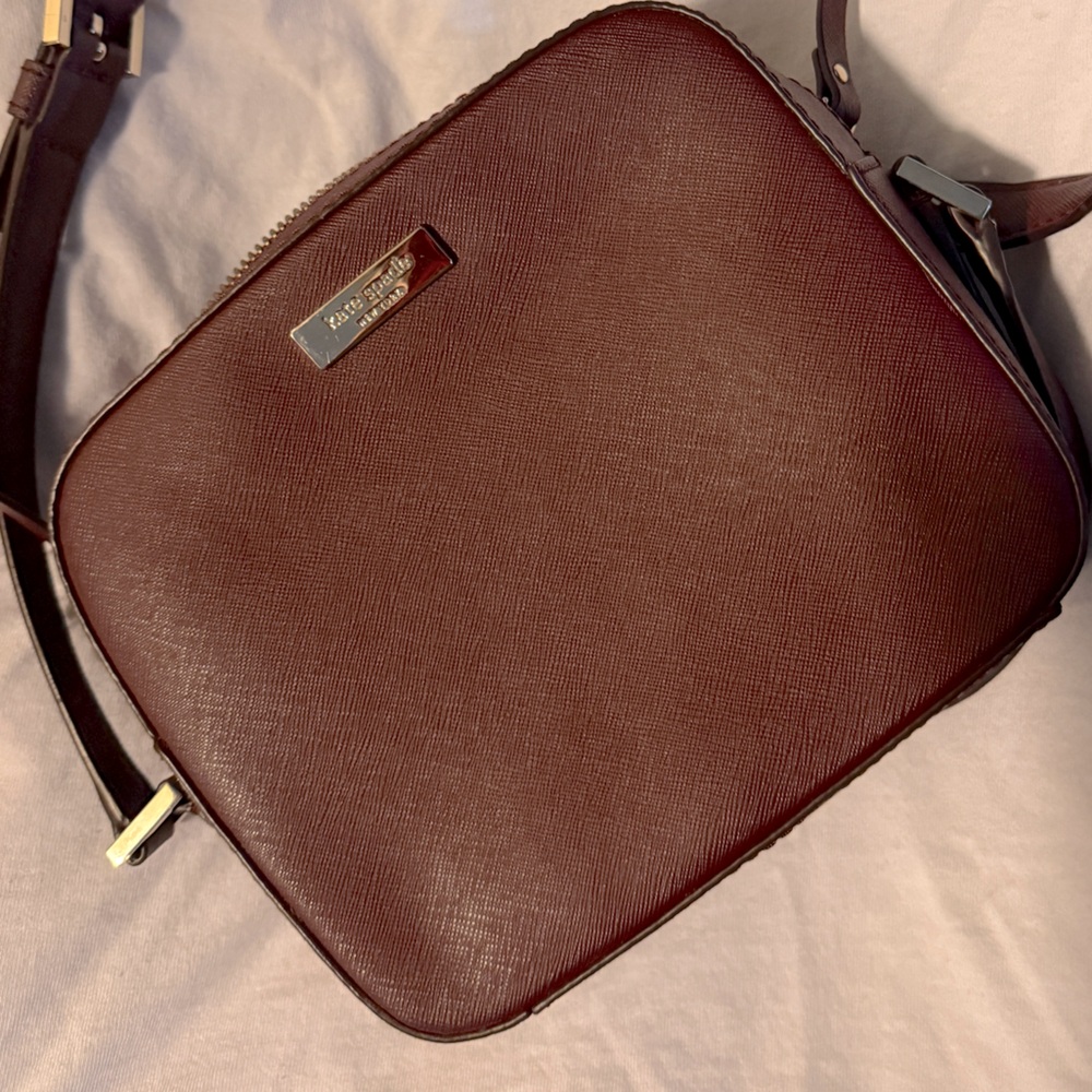 Kate Spade New York

NEWBURY LANE CAMMIE CROSSBODY